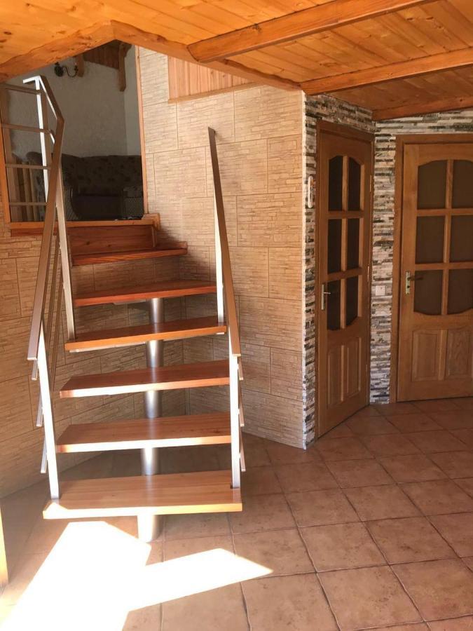 Vacation Home Yabluniv Dış mekan fotoğraf
