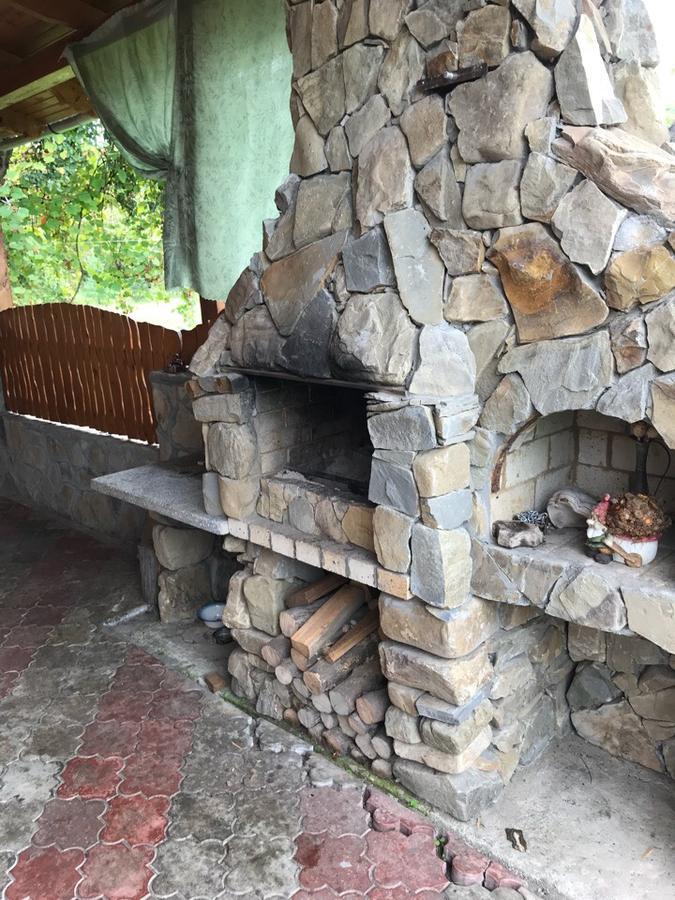 Vacation Home Yabluniv Dış mekan fotoğraf